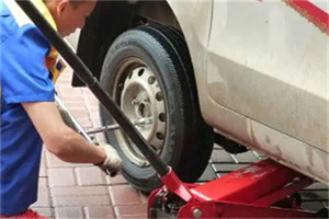 建邺附近拖车24小时服务热线电话