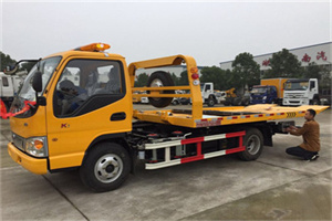 建邺哪里有拖车服务