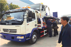 建邺汽车道路救援拖车价格